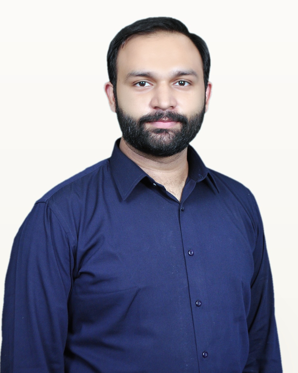 Dr. Rameez Ashraf, lead dentist at Ezza Dental Care